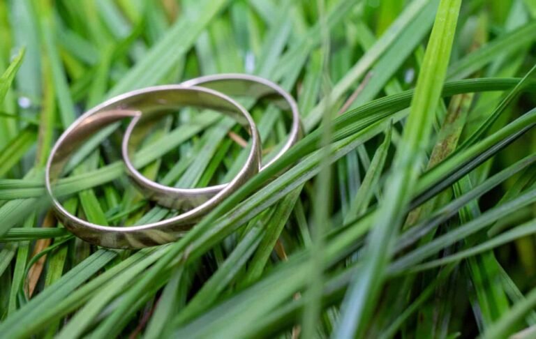 How To Find A Ring In The Grass